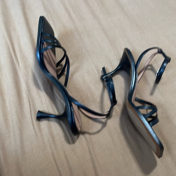 Whitles Ankle strap heeled sandals with open square toe, - Picture 8 of 9